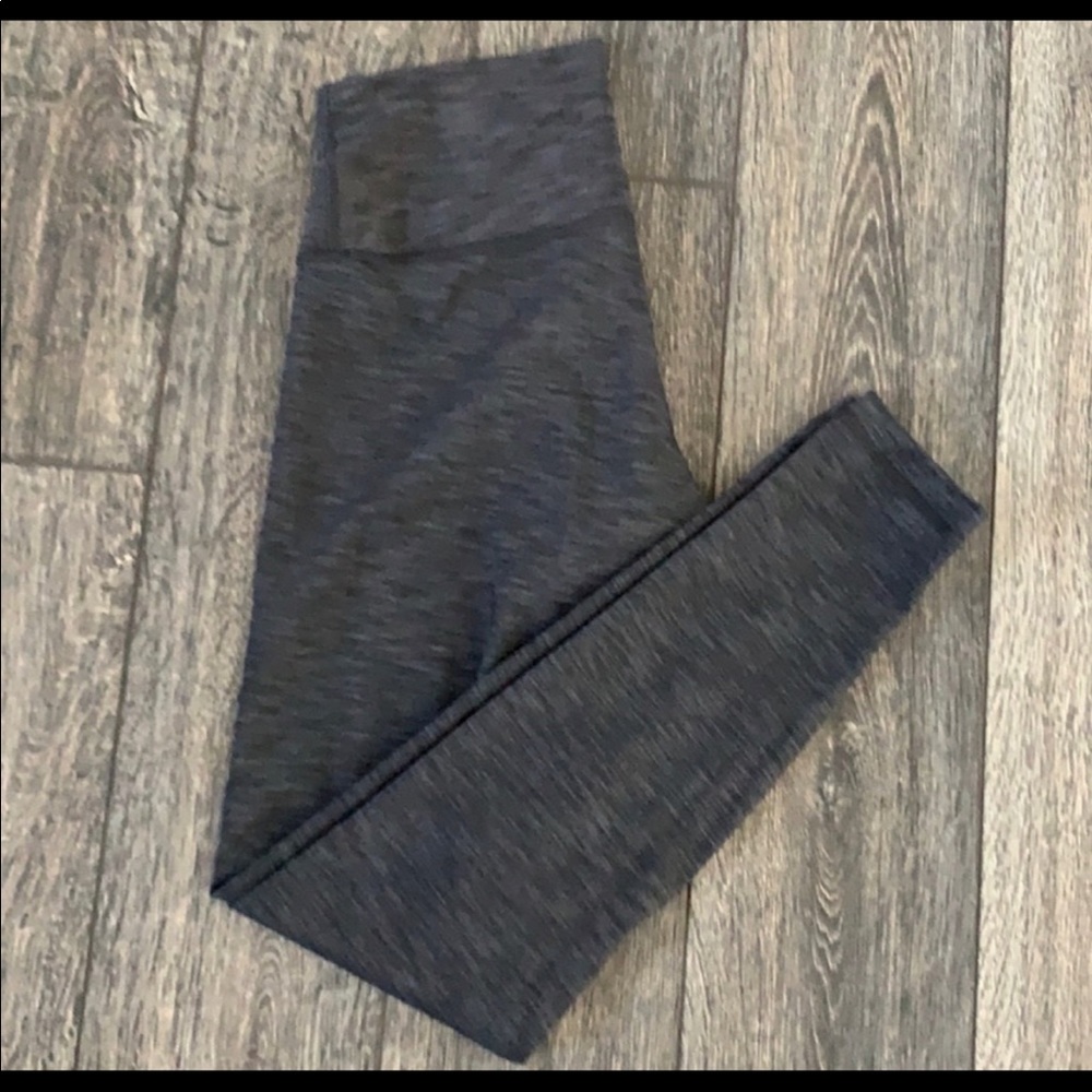 Lululemon Wunder Under sz 8
